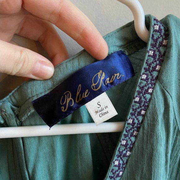 Francesca's Dress - Picture 3 of 4